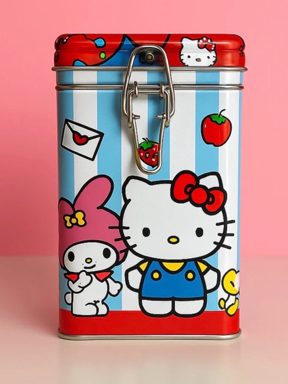 Hello Kitty & Friends Square Lock Top Canister - 29.8oz